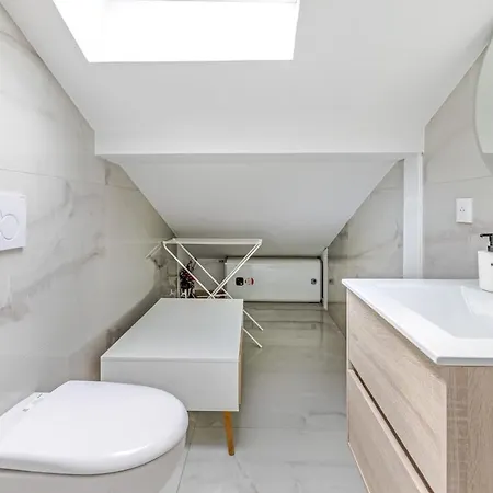 Tres Chic & Frais Avec Ventilateur, Parking Prive Gratuit, Centre * Mulhouse